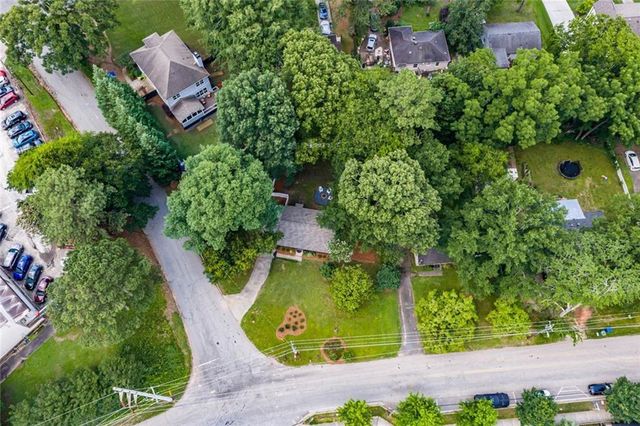 1802 La Dawn Lane NW, Atlanta, GA 30318