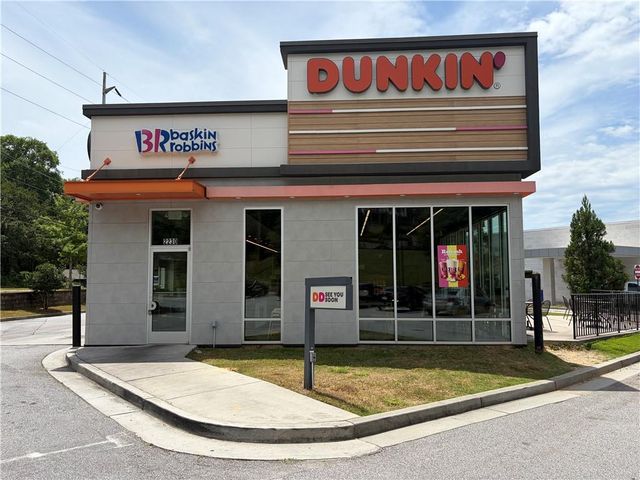 1802 La Dawn Lane NW, Atlanta, GA 30318