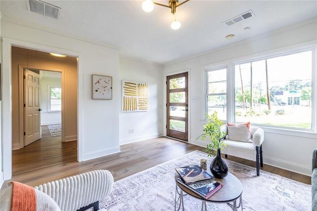 1802 La Dawn Lane NW, Atlanta, GA 30318