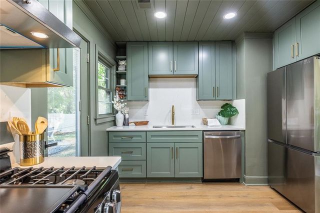 1802 La Dawn Lane NW, Atlanta, GA 30318