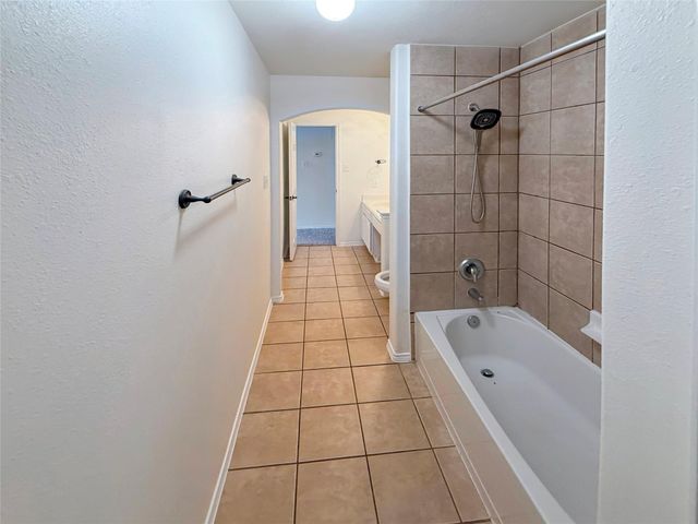 19531 S Village Of Bridgestone Lane, Spring, TX 77379