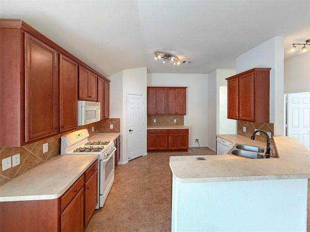 19531 S Village Of Bridgestone Lane, Spring, TX 77379