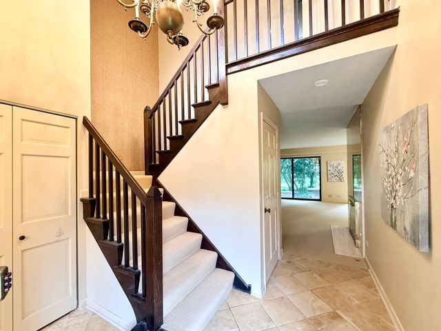1864 Mission Hills Lane, Northbrook, IL 60062