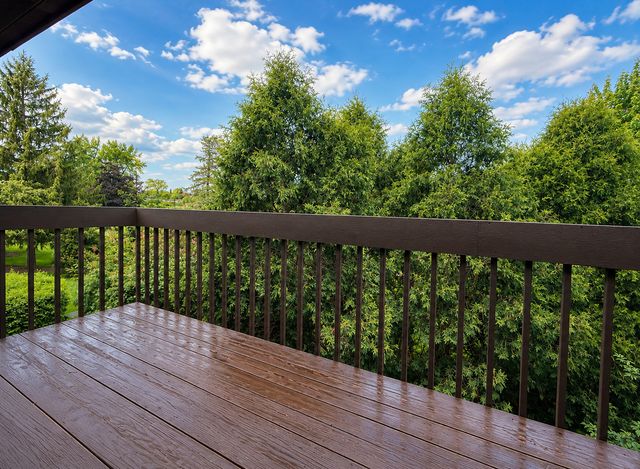 1864 Mission Hills Lane, Northbrook, IL 60062