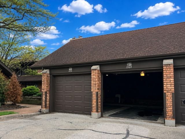 1864 Mission Hills Lane, Northbrook, IL 60062