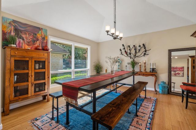 604 Rolling Green DR, Lakeway, TX 78734