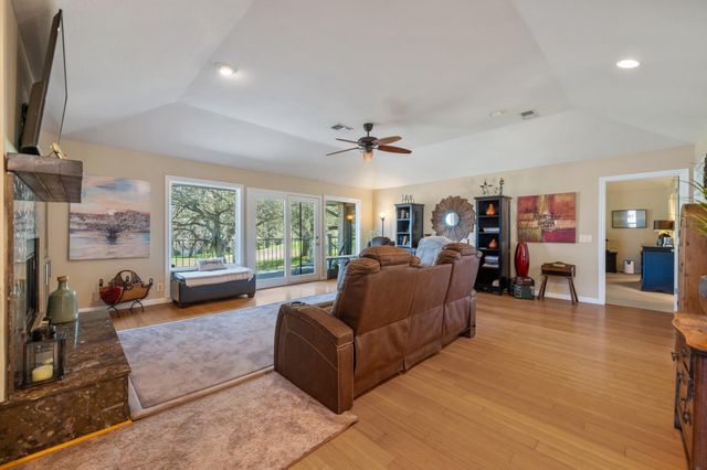 604 Rolling Green DR, Lakeway, TX 78734