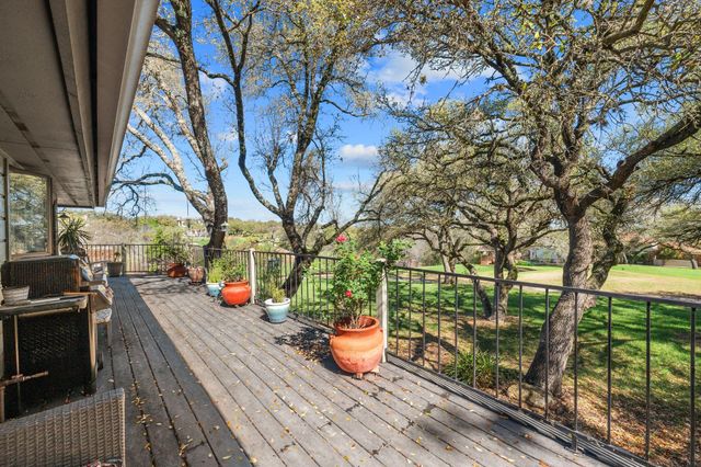 604 Rolling Green DR, Lakeway, TX 78734