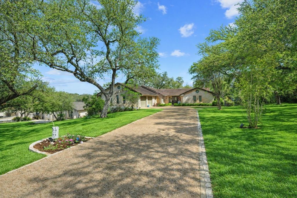 604 Rolling Green DR, Lakeway, TX 78734