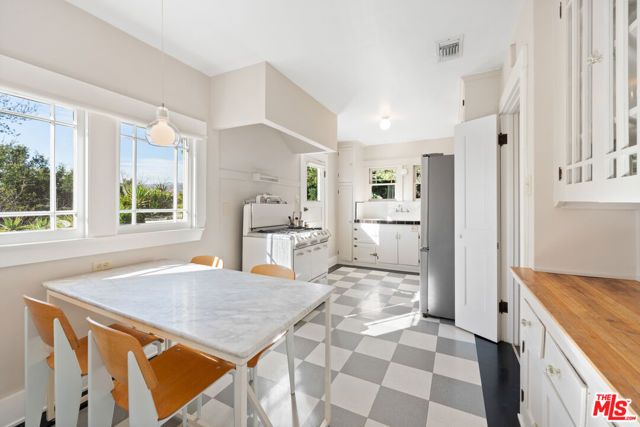 1843 Lucile Avenue, Los Angeles, CA 90026