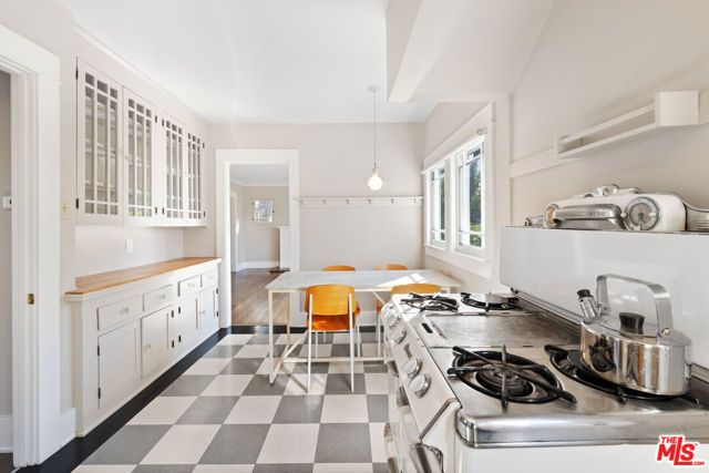 1843 Lucile Avenue, Los Angeles, CA 90026