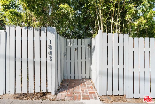 1843 Lucile Avenue, Los Angeles, CA 90026