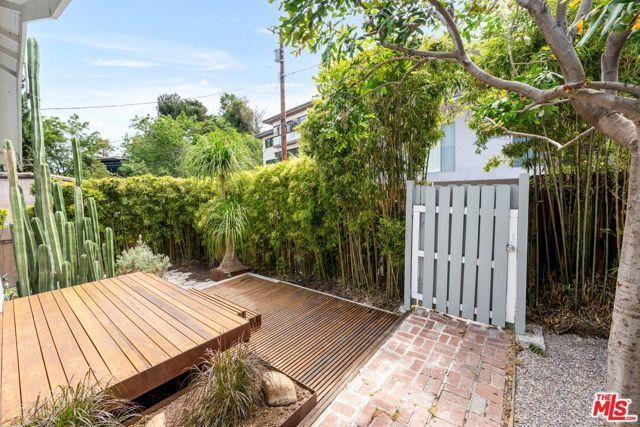 1843 Lucile Avenue, Los Angeles, CA 90026
