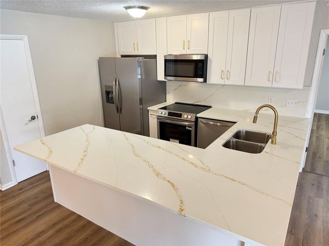 1602 LESLIE DRIVE, Lakeland, FL 33801