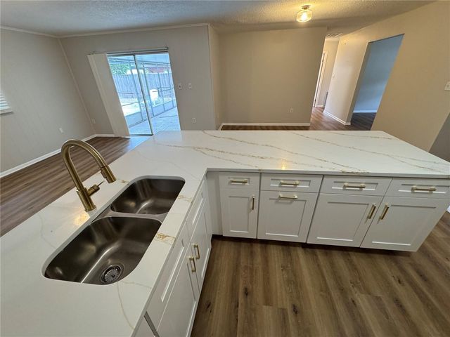 1602 LESLIE DRIVE, Lakeland, FL 33801