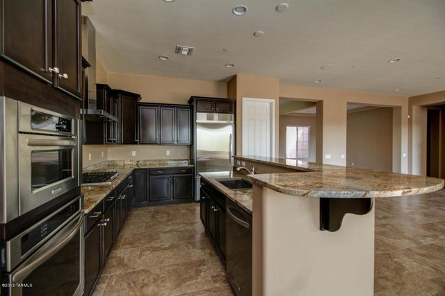 12530 N Golden Mirror Drive, Marana, AZ 85658