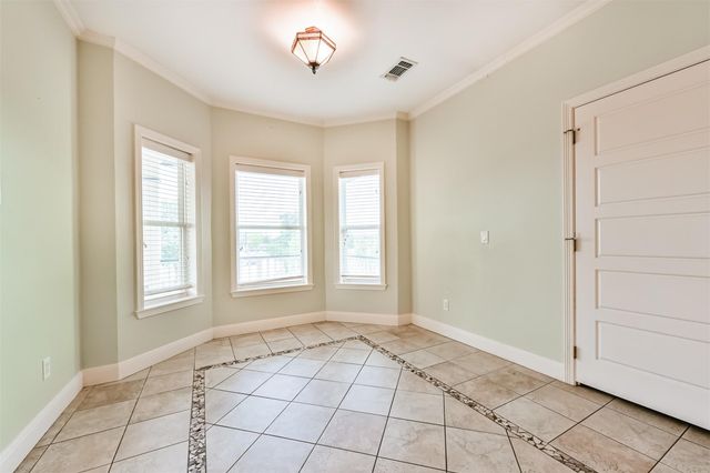 5723 Stewart Avenue, Galveston, TX 77551