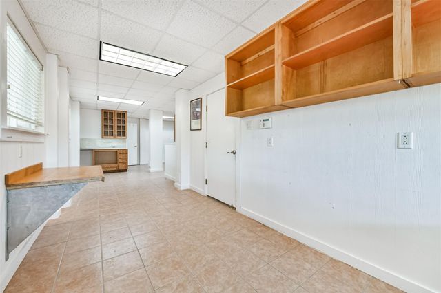 5723 Stewart Avenue, Galveston, TX 77551