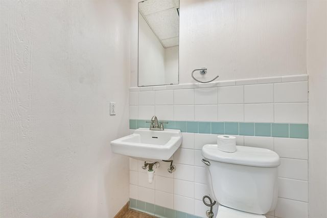 5723 Stewart Avenue, Galveston, TX 77551