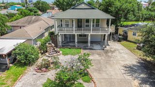 5723 Stewart Avenue, Galveston, TX 77551