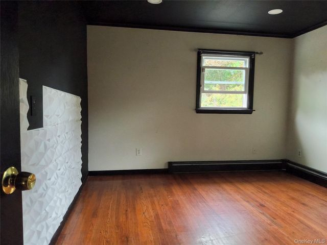 70 Barnes Road, Washingtonville, NY 10992