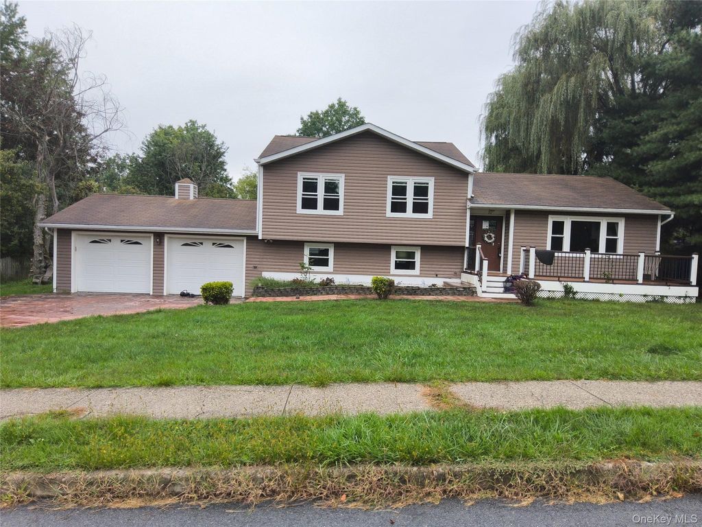 70 Barnes Road, Washingtonville, NY 10992