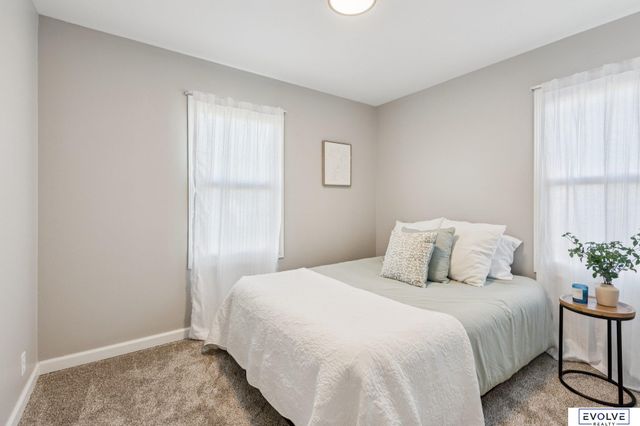 7653 S 41st Street, Bellevue, NE 68147