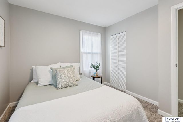 7653 S 41st Street, Bellevue, NE 68147