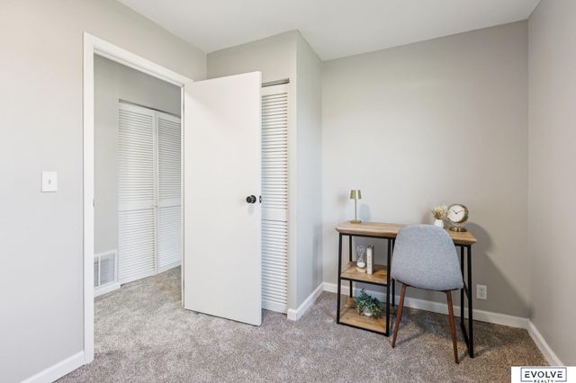 7653 S 41st Street, Bellevue, NE 68147