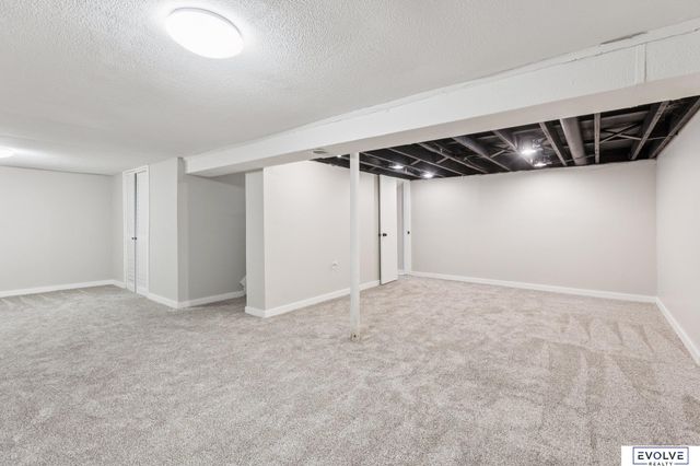 7653 S 41st Street, Bellevue, NE 68147