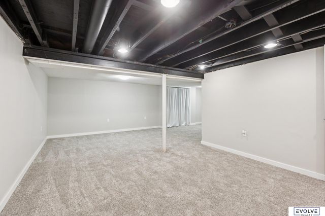 7653 S 41st Street, Bellevue, NE 68147