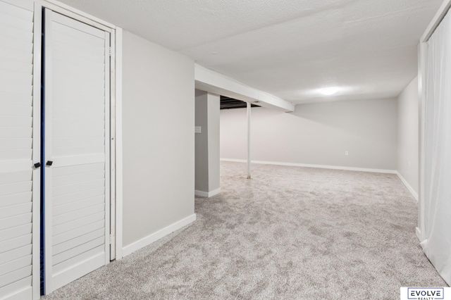 7653 S 41st Street, Bellevue, NE 68147