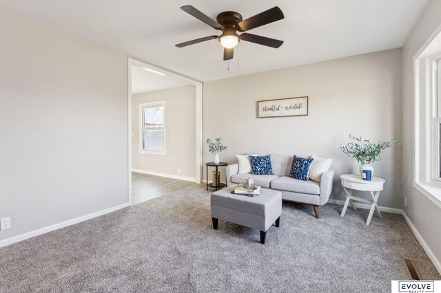 7653 S 41st Street, Bellevue, NE 68147