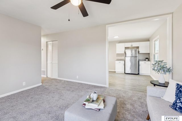 7653 S 41st Street, Bellevue, NE 68147