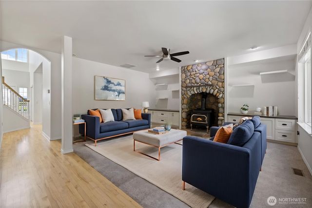 31502 40th Avenue S, Roy, WA 98580