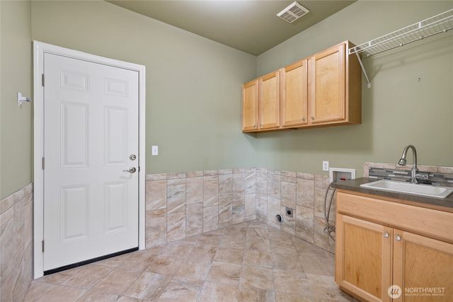 31502 40th Avenue S, Roy, WA 98580