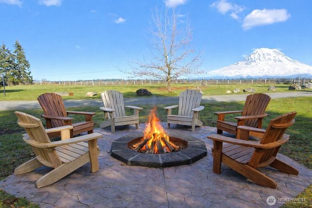 31502 40th Avenue S, Roy, WA 98580