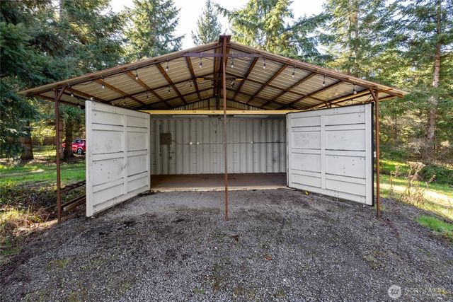 31502 40th Avenue S, Roy, WA 98580