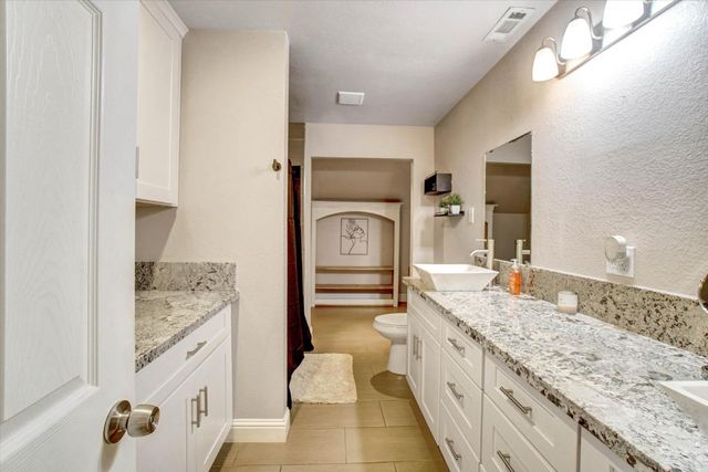 3000 Polaris Ct, Pollock Pines, CA 95726