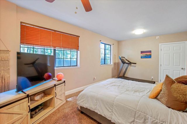 3000 Polaris Ct, Pollock Pines, CA 95726