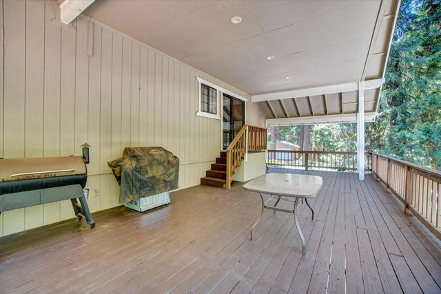 3000 Polaris Ct, Pollock Pines, CA 95726