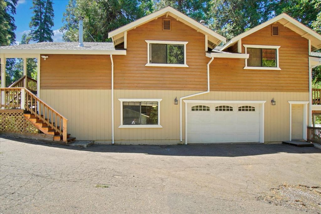 3000 Polaris Ct, Pollock Pines, CA 95726