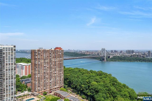 1530 Palisade Avenue 21C, Fort Lee, NJ 07024