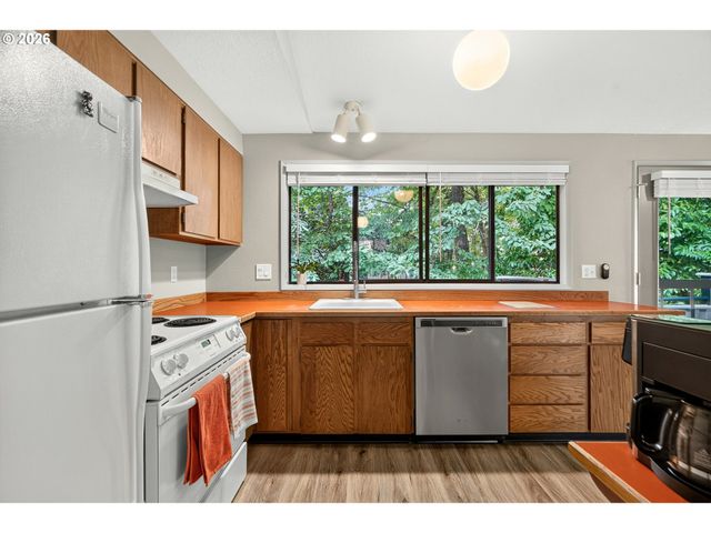 7189 Sw CHILDS Rd, Lake Oswego, OR 97035