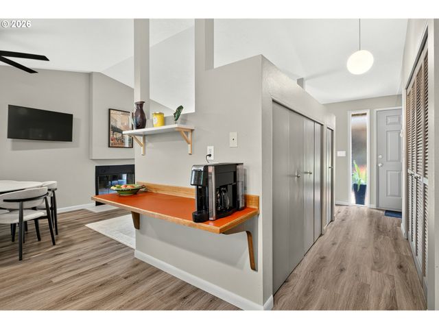 7189 Sw CHILDS Rd, Lake Oswego, OR 97035