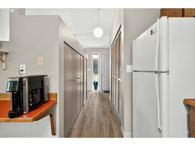 7189 Sw CHILDS Rd, Lake Oswego, OR 97035