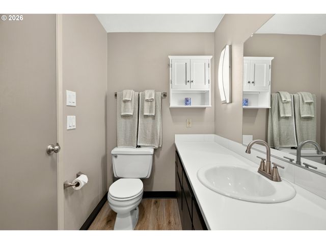 7189 Sw CHILDS Rd, Lake Oswego, OR 97035