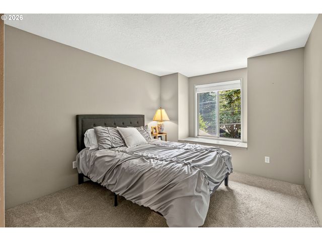 7189 Sw CHILDS Rd, Lake Oswego, OR 97035