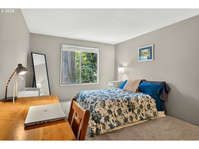 7189 Sw CHILDS Rd, Lake Oswego, OR 97035