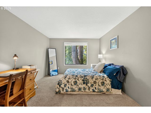 7189 Sw CHILDS Rd, Lake Oswego, OR 97035